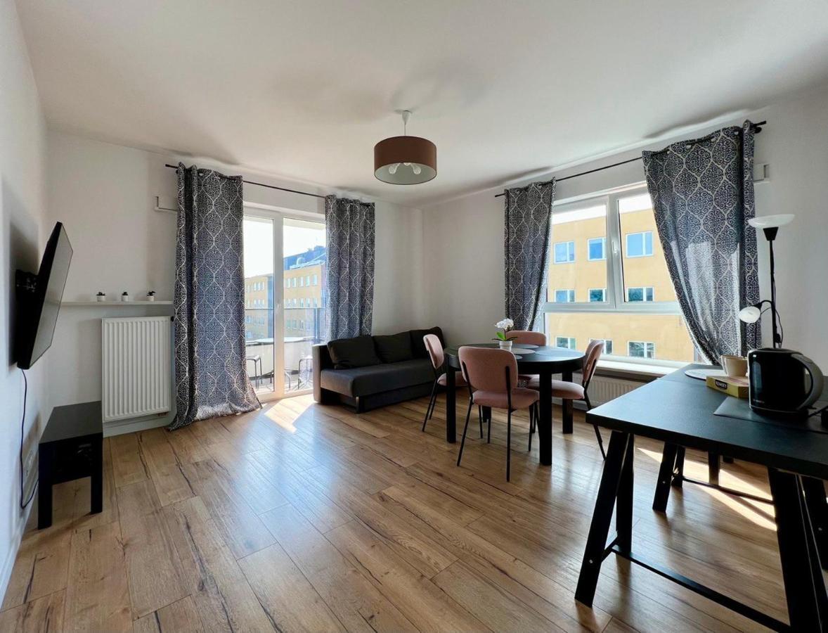 K22 Large Family Apart Komputerowa Warsawa Bagian luar foto